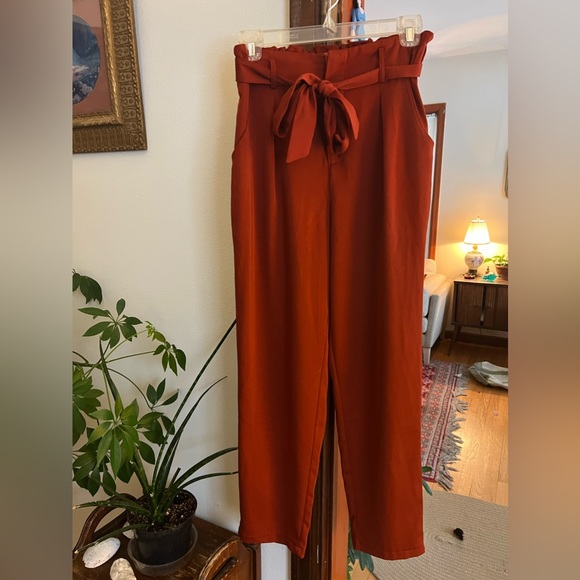 BUNDLE. American eagle puffersleeve blouse + high waisted paperbag dress pants - Picture 4 of 8